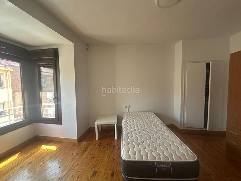 Foto 406024af-594a-4912-b4a5-1177c933b7fb. Piso  de 5 habitaciones en el ejido leon en El Ejido - Santa Ana León