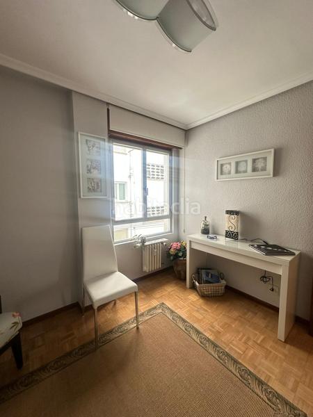 Foto ce4cbb56-8530-4bbe-8005-b41d034768bf. Pis amb calefacció a Centro Ciudad León