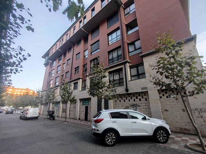 Foto b186d907-97fb-4fc6-ae82-a79776f771d0. Business premise in calle de francisco molleda 6 in León