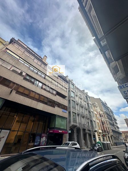 Foto a52c6651-ccbe-4117-adf1-0dedd4d88c04. Pis amb calefacció aparcament a Centro Ciudad León