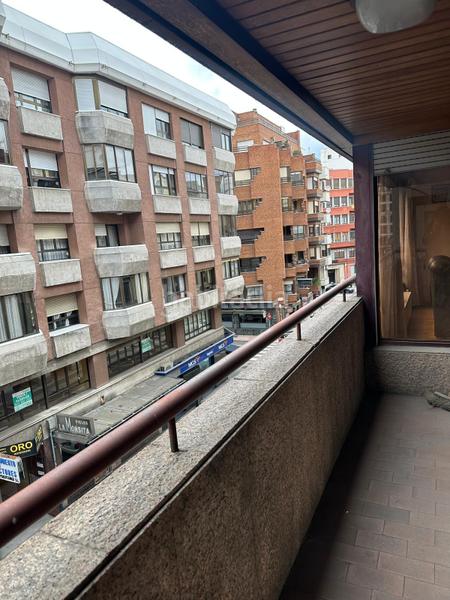 Foto aea5ba24-08b8-447b-9ee3-f919870abf59. Flat with heating parking in Centro Ciudad León