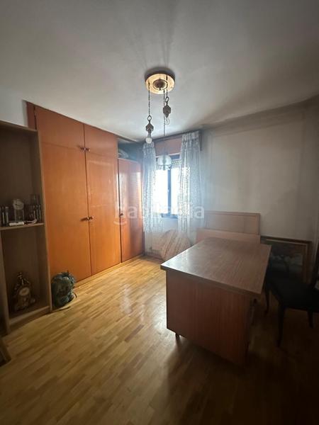 Foto d5291251-ffe3-4aec-842d-03e0df7f5984. Flat with heating parking in Centro Ciudad León