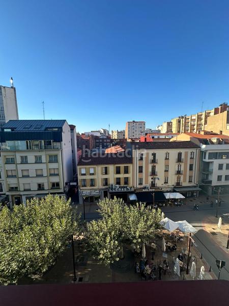 Foto 17e8bae2-ccb7-44ca-980a-002eb612c52b. Pis amb calefacció aparcament a Centro Ciudad León