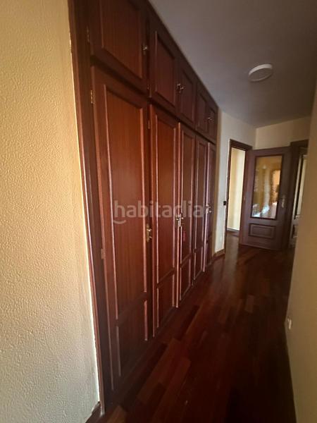 Foto 258b93c6-dee8-4d5b-b303-d83d87ed033c. Pis amb calefacció aparcament a Centro Ciudad León