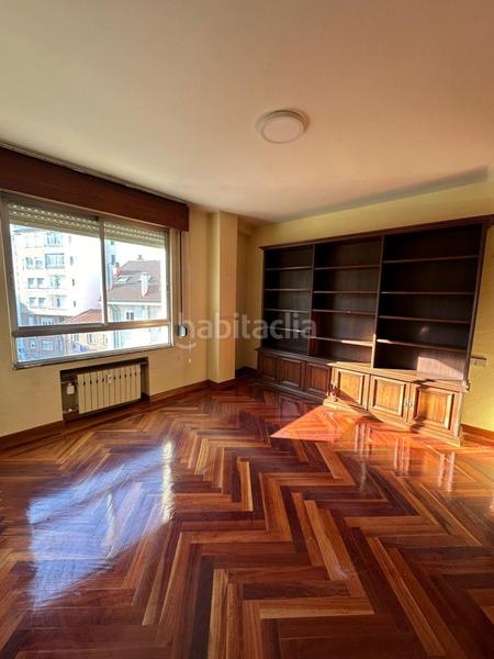 Foto 38ebc8a9-5127-4f19-a0d5-599bc3706e2b. Pis amb calefacció aparcament a Centro Ciudad León