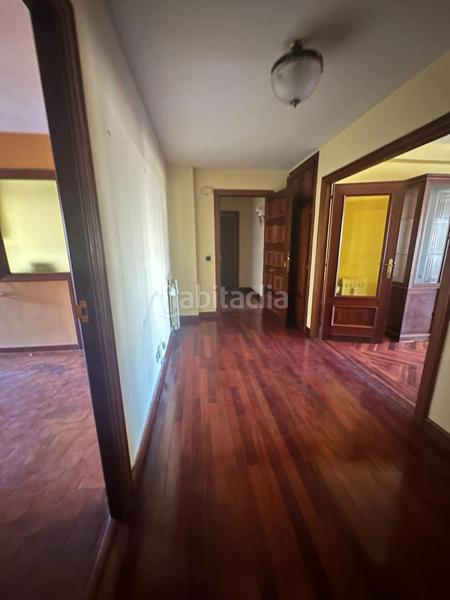 Foto 6a40040b-cb6a-4b40-bae3-f897ac4b975e. Pis amb calefacció aparcament a Centro Ciudad León