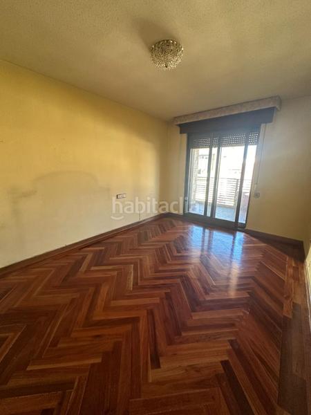 Foto 78d5a2d9-9b99-44e1-9259-3283f44db53e. Pis amb calefacció aparcament a Centro Ciudad León