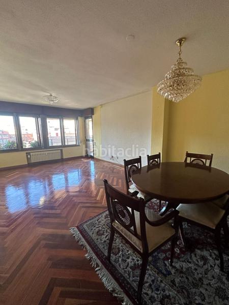 Foto 83a8f143-6c4d-423f-b849-c38ab5b7e385. Pis amb calefacció aparcament a Centro Ciudad León