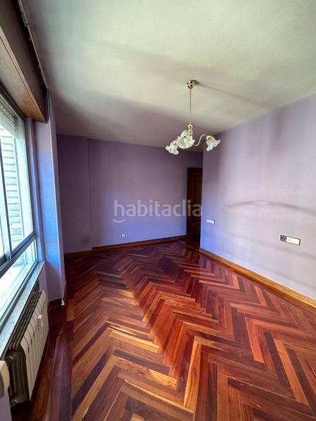 Foto b494014d-e7bc-44a7-a554-1ec803e6165e. Pis amb calefacció aparcament a Centro Ciudad León