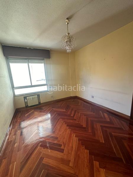 Foto d8241d7d-b9a5-4c20-bd25-10032fdccd14. Pis amb calefacció aparcament a Centro Ciudad León