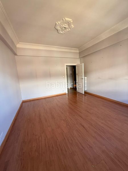 Foto c5b58aa7-8e8d-4af4-ac96-cb12fd132c26. Piso apartamento exterior en el centro reformado en León