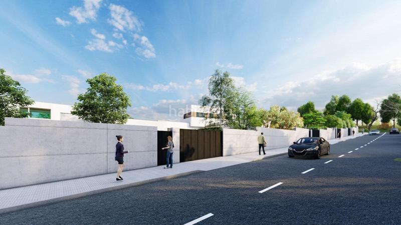 Foto 02e6402f-bf2b-458a-b47d-aea3d7d5e01f. Terreno residencial parcela urbanizable de 738,83 en eras de renueva leon en León