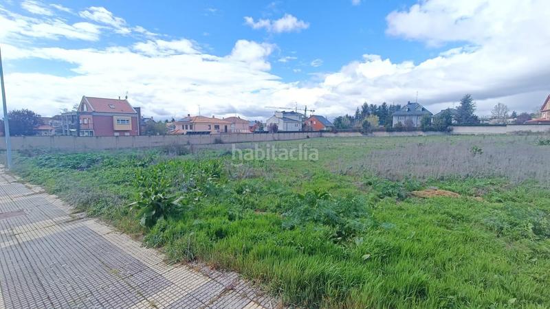 Foto 8744b10c-9862-42ae-82f7-5ed74e43255b. Terreno residencial parcela urbanizable de 738,83 en eras de renueva leon en León