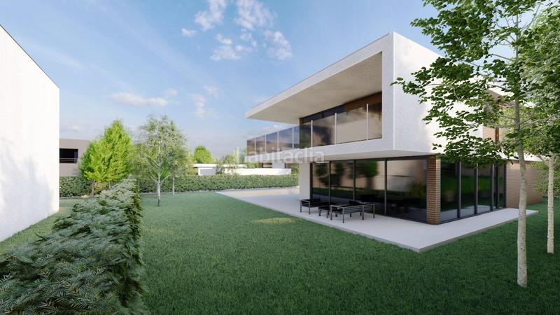 Foto a00a4520-08c5-4f6e-8ec9-9885531a0850. Terreno residencial parcela urbanizable de 738,83 en eras de renueva leon en León