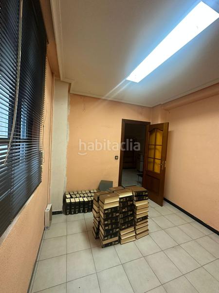 Foto 1239eb12-67a9-4133-b9e9-2a84f7a71729. Lloguer oficina amb calefacció a Centro Ciudad León