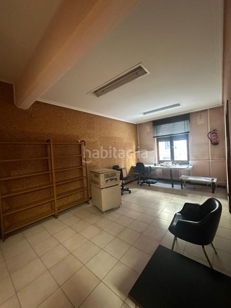 Foto 19d89315-27af-4782-9294-d1b0036d33a5. Lloguer oficina amb calefacció a Centro Ciudad León