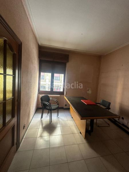 Foto fcffb293-0166-419d-9e6d-4726401db3a0. Lloguer oficina amb calefacció a Centro Ciudad León