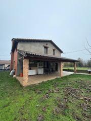 Casa in Real 50. Casa con jardin en garrafe de torío