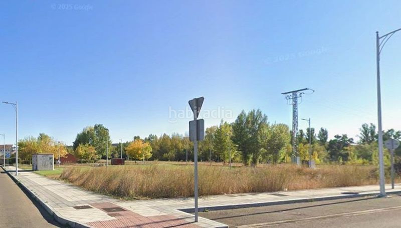 Foto c5cf104d-a47d-4431-b566-00a40908555c. Terreny residencial a La Lastra León