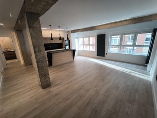 Piso  Calle de los cantareros. Estrena piso recién reformado.