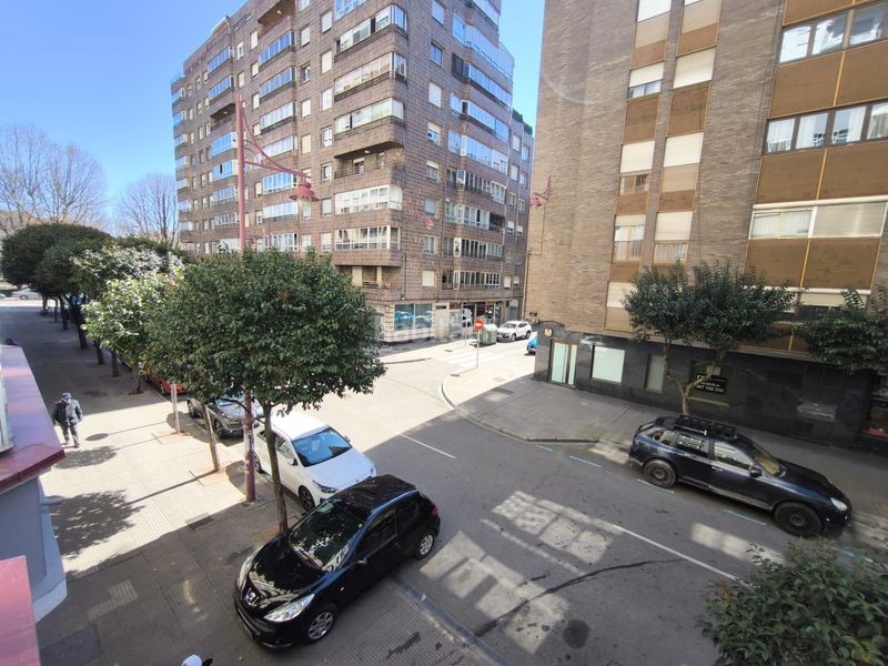 Foto f6e79cef-7b0a-43d4-84e8-471bfe39d24c. Pis a calle de covadonga 6 a San Claudio - La Chantría León