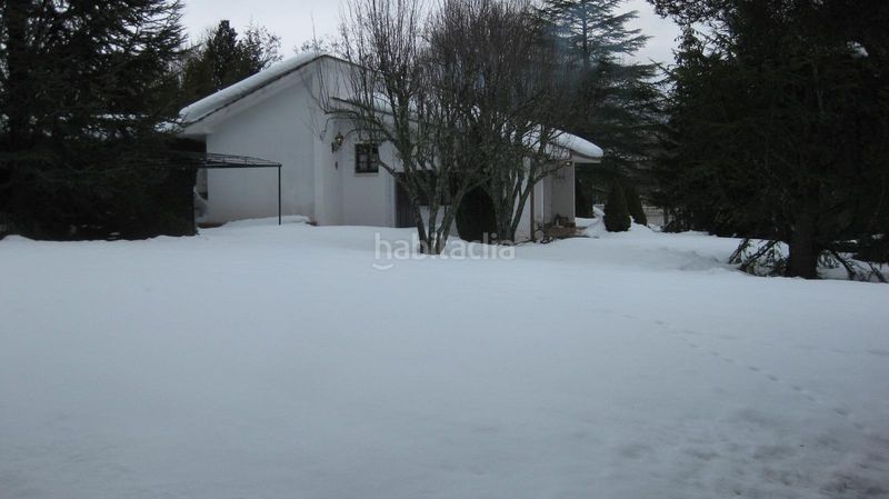 Foto 432e7ad6-5ef3-43c0-800e-233461a89348. Casa a calle anselmo gutiérrez 2 a Vecilla (La)