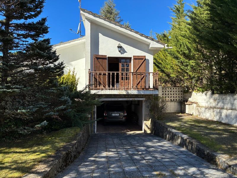 Foto 69085ce1-6f32-43ee-a40b-bb7eb90915e3. Casa a calle anselmo gutiérrez 2 a Vecilla (La)