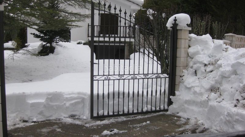 Foto 846c7a3c-237a-40c2-a892-3986bdda8009. Casa a calle anselmo gutiérrez 2 a Vecilla (La)