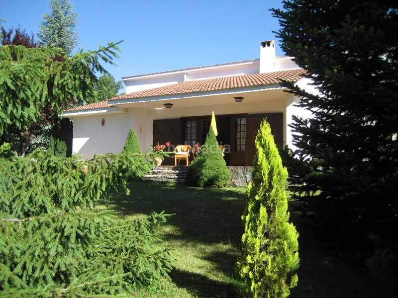 Foto 96ed3062-127d-4410-8dce-7fedb768c491. Casa a calle anselmo gutiérrez 2 a Vecilla (La)