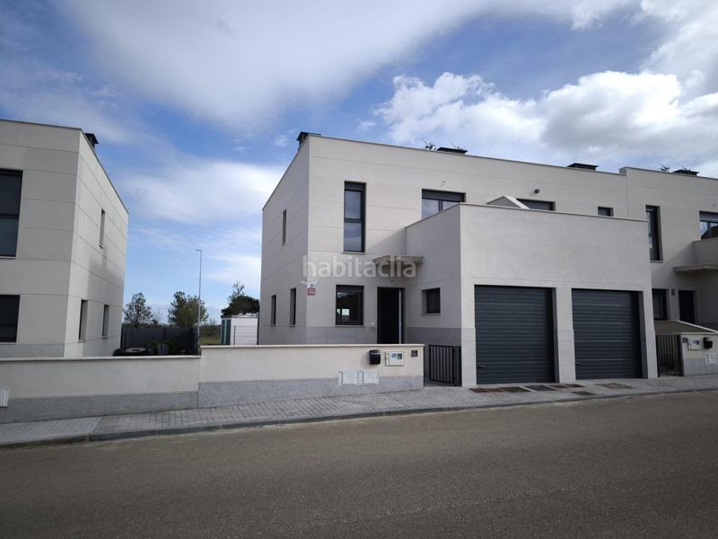 Foto 2bc31e04-a1bc-4637-929d-955ec0763417. Chalet espectacular chalet en Sariegos