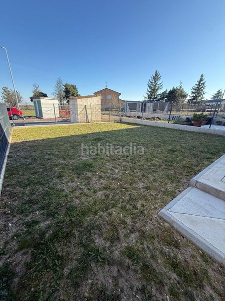 Foto abd151af-1633-40d1-8ec7-4e91edfc7331. Chalet espectacular chalet en Sariegos