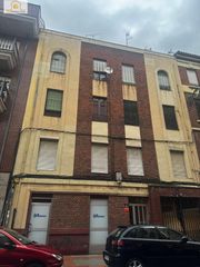Gebäude  Calle de alfonso ix. Se vende edificio proximo plaza picara leon