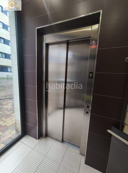 Foto a9cfa2c1-5fb1-4623-b433-30de99ff0cd8. Pis amb calefacció aparcament a Centro Ciudad León