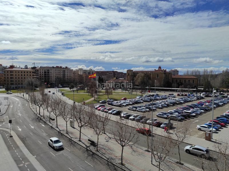 Foto 5e55f5b1-ca16-4971-9a37-8246f72464b3. Affitto duplex con riscaldamento parcheggio in Centro Ciudad León