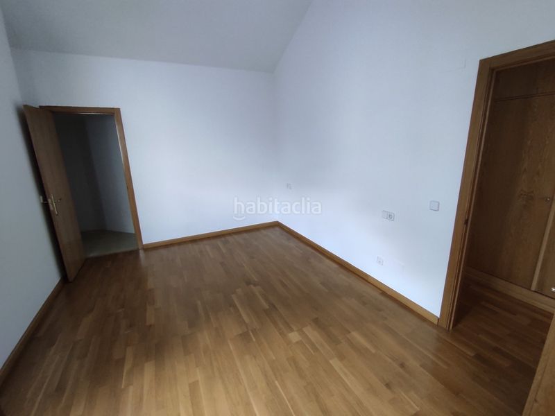 Foto a1a34f4d-3241-49b9-b5bc-a2fe985d6a4a. Affitto duplex con riscaldamento parcheggio in Centro Ciudad León