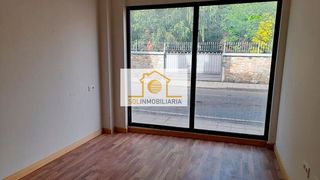 Locale commerciale in Calle de emiliano alonso sánchez lomba 17. Oportunidad de negocio! locales comerciales en puebla de lillo