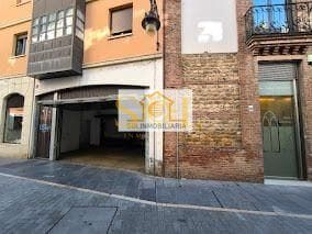 Miete Autoparkplatz in Calle san lorenzo 4. Alquiler de plaza de garaje zona catedral de leon