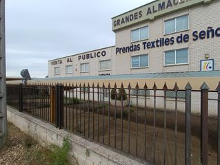 Location Bâtiment à usage industriel à Onzonilla. Industrial en calle ribaseca en onzonilla