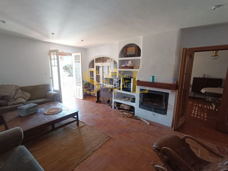 Foto 1c99bf84-0ce9-481c-9cac-4d5123b12128. Casa amb calefacció aparcament a Garrafe de Torío
