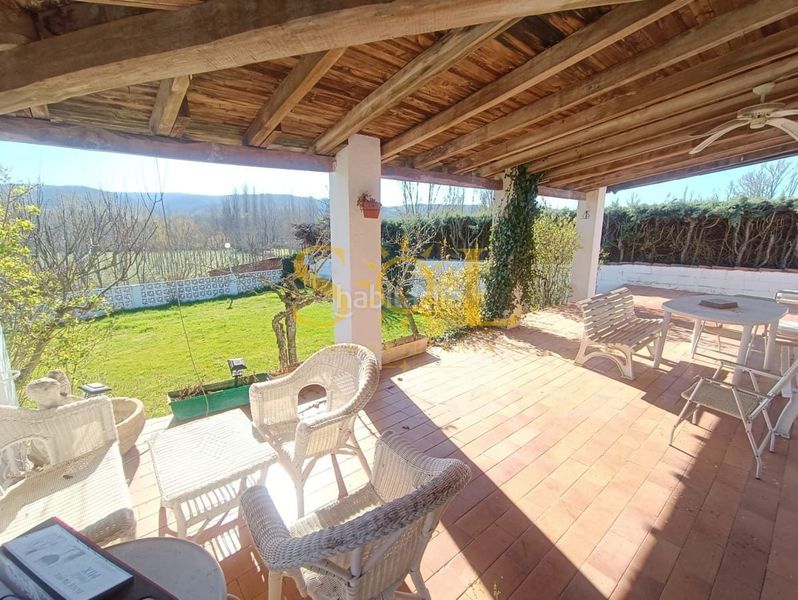 Foto b20279f9-c874-40d5-919d-3dc2c0722e9e. Casa amb calefacció aparcament a Garrafe de Torío