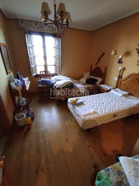 Foto 014e6b07-7b57-4004-93dc-b2bd31d70642. Edifici a Luyego