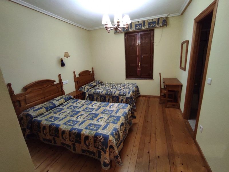Foto 0978189c-ba7d-46a0-9c1a-a053073e33c9. Edifici a Luyego