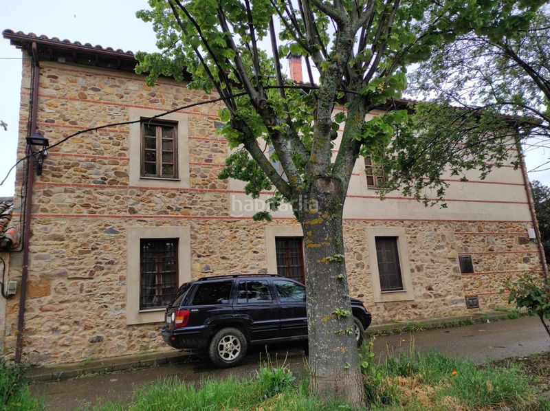 Foto 60bc1430-af97-4066-b91d-955e940dca12. Edifici a Luyego