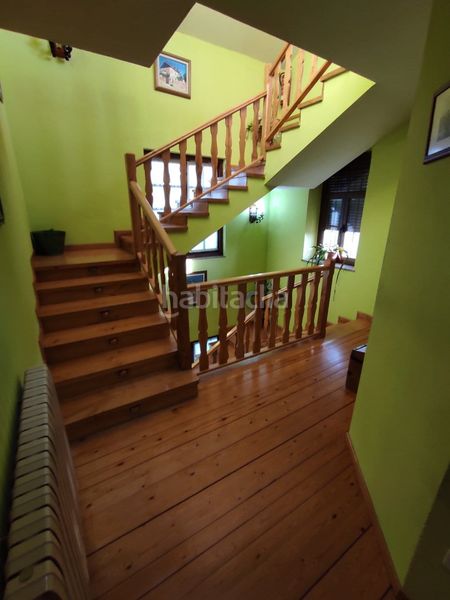 Foto d08606b1-eb9b-4ea9-9928-236c1b8b2054. Edifici a Luyego
