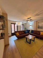 Flat in Casco Antiguo. Piso en calle mariano domínguez berrueta