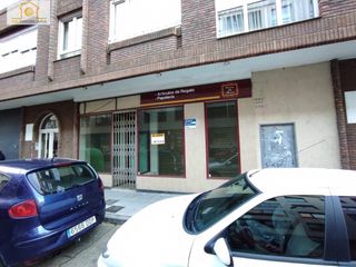 Local Comercial a San Claudio - La Chantría. Local en calle maximo cayon waldaliso