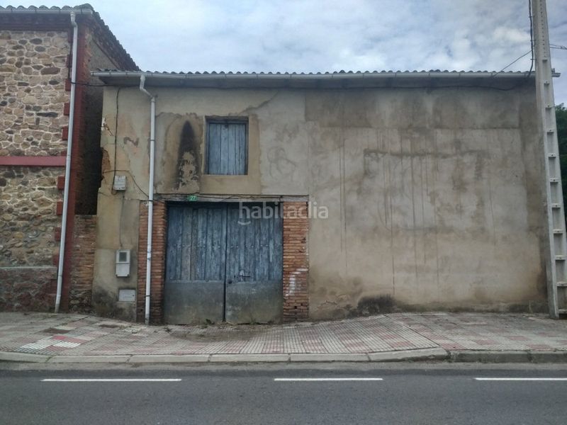 Foto 352dfd88-27b7-4132-8cc4-7f9e5bb01d70. Casa amb aparcament a Garrafe de Torío
