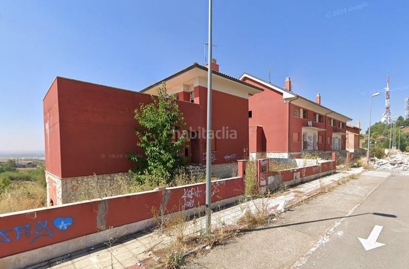 Foto d7940450-dc8c-49ed-983d-82ab3058769e. Edifici a Valdefresno