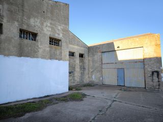 Fabrikhalle in Trobajo del camino. Industrial en calle ubaldatc