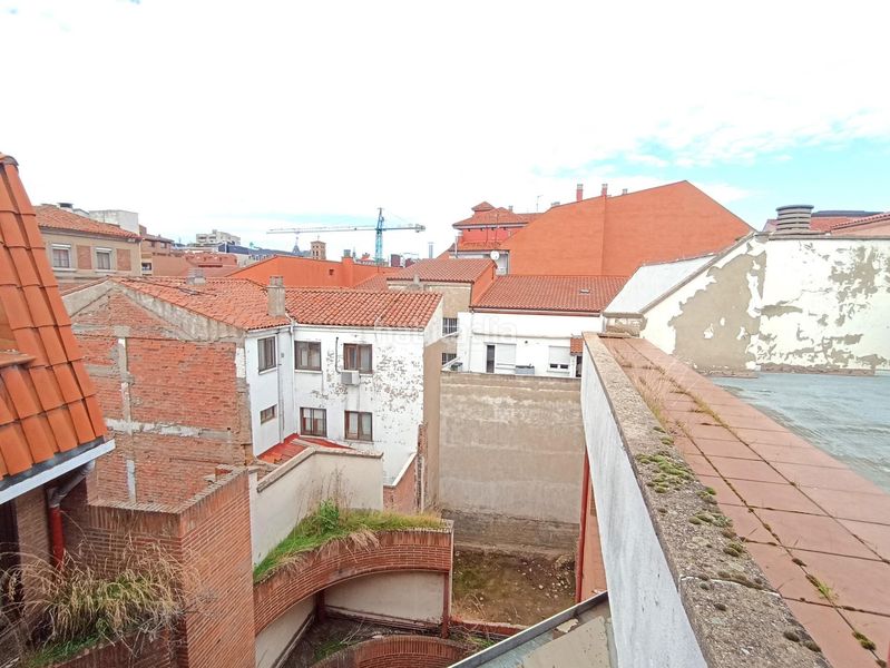 Foto fe645537-dc2c-4bf3-b42c-9479756308f0. Pis amb calefacció a Casco Antiguo León